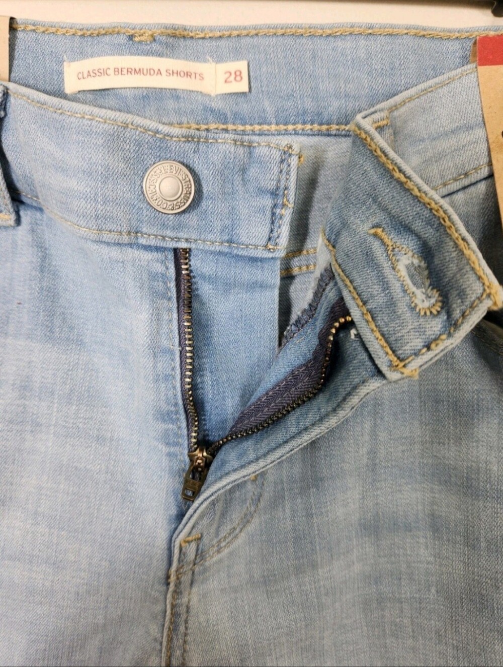 Levi's Womens Size 6 W 28 Mid Rise Bermuda Denim Jean blue Shorts Stretch NWT 03 - Picture 4 of 9